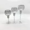 Üvegből készült, ezüst színű háromrészes gyertyatartó szett csavart szárral, 30-35-40 cm