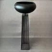 Fémből készült kaspó matt fekete színezéssel, 147x45x45 cm