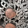 Flowerfield ezüst és bronz színű dekor szobor, 120x21x130 cm