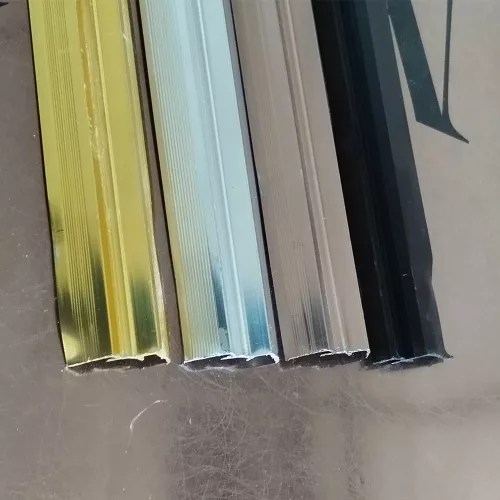 Sarokprofil, negatív, aluminium, 3 mm-es falpanelhez, 3000 mm - Arany