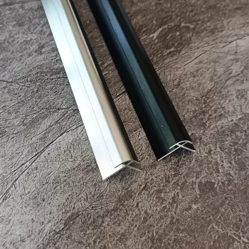   Sarokprofil, pozitív, alumínium, 3000 mm, fényes felülettel - Ezüst