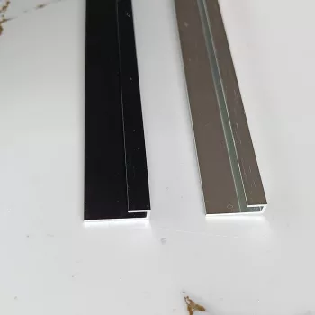 Alumínium U-profil 3-3,3 mm falpanelhez, 3000 mm - Ezüst