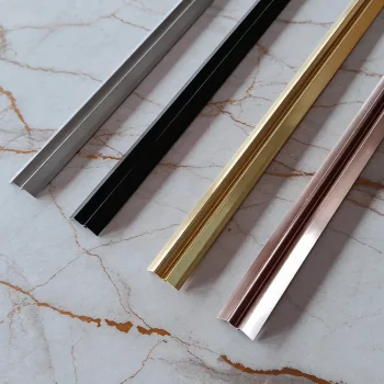 Sarokprofil, negatív, 5 mm-es falpanelhez, 3000 mm - Ezüst